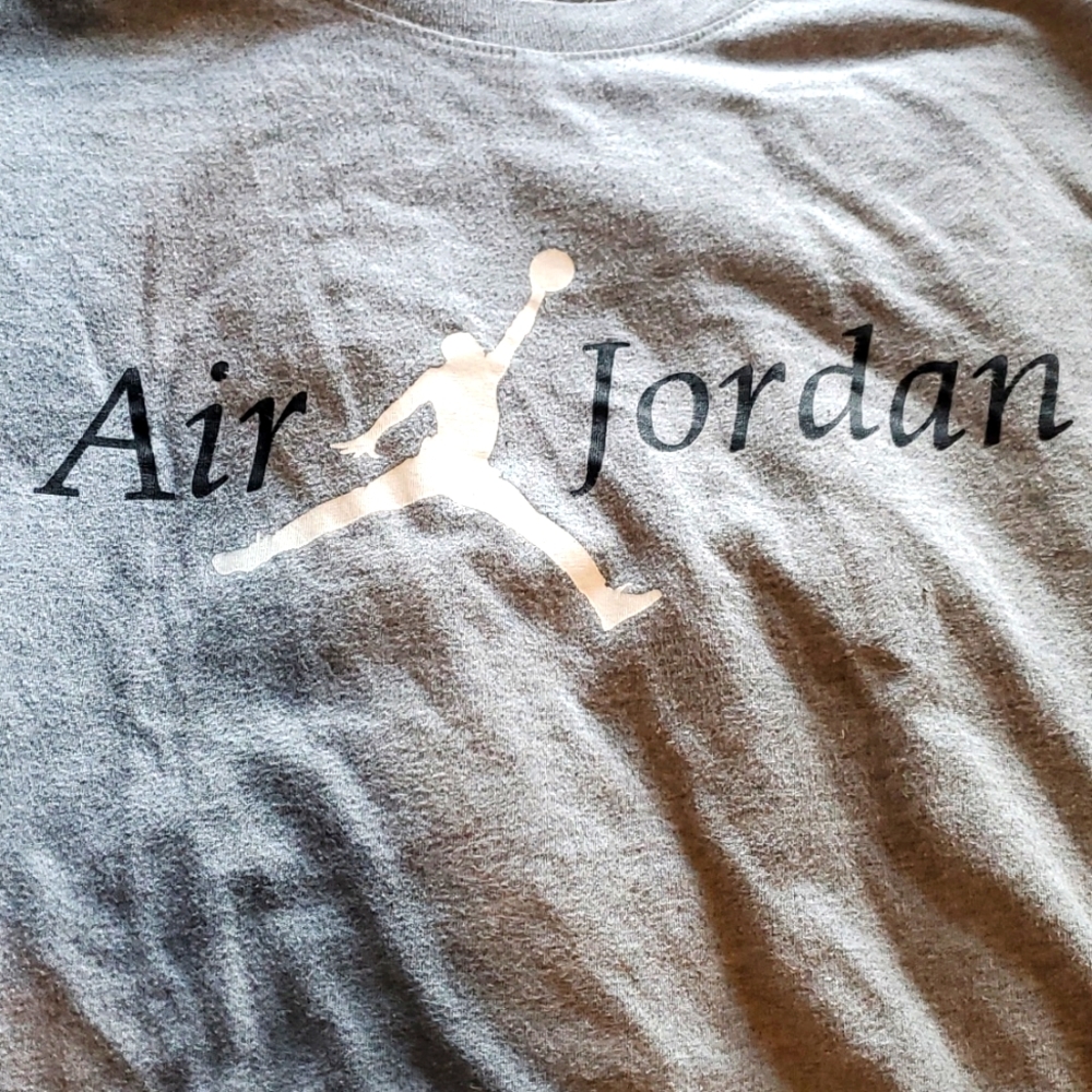 Jordan mens tshirt
